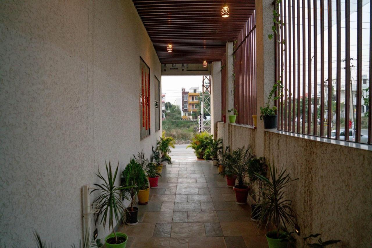 Hotel Pine Regency - Aravali'S Peak View Udaipur Exterior foto